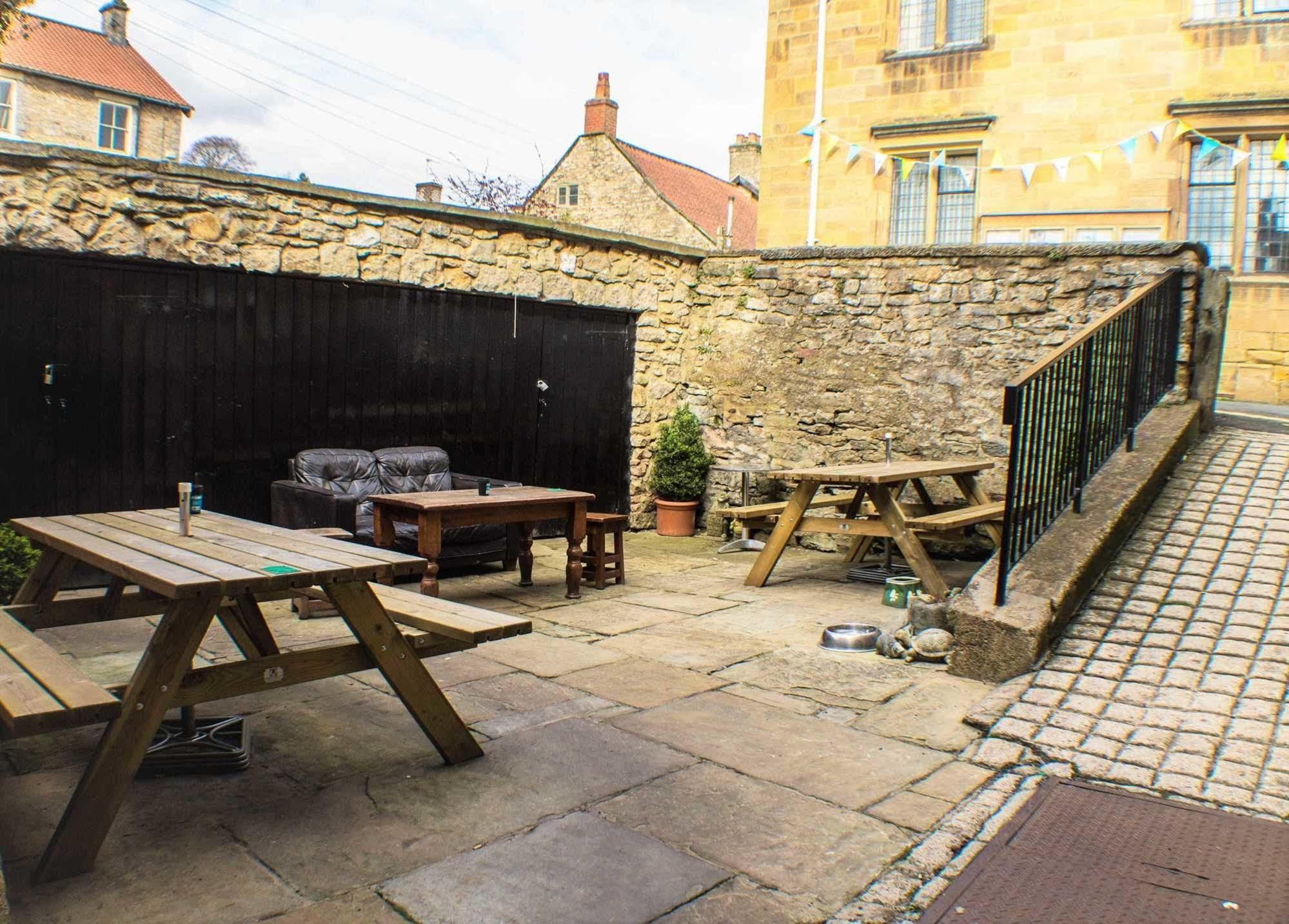 The Royal Oak Hotel Helmsley Exterior foto